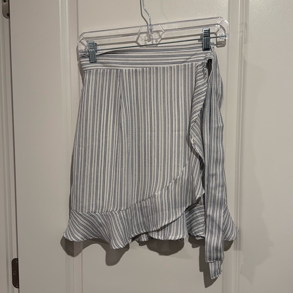 Blue and white lulus skirt